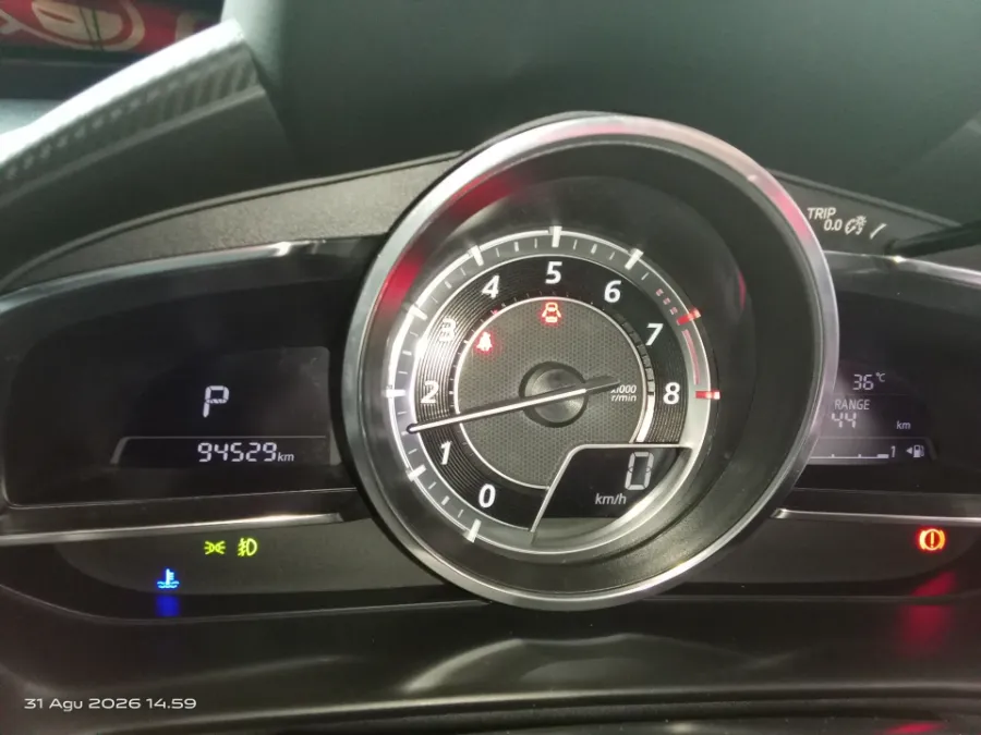Foto Mobil Bekas Odometer Mazda 2 1.5 GT Skyactiv tahun 2016